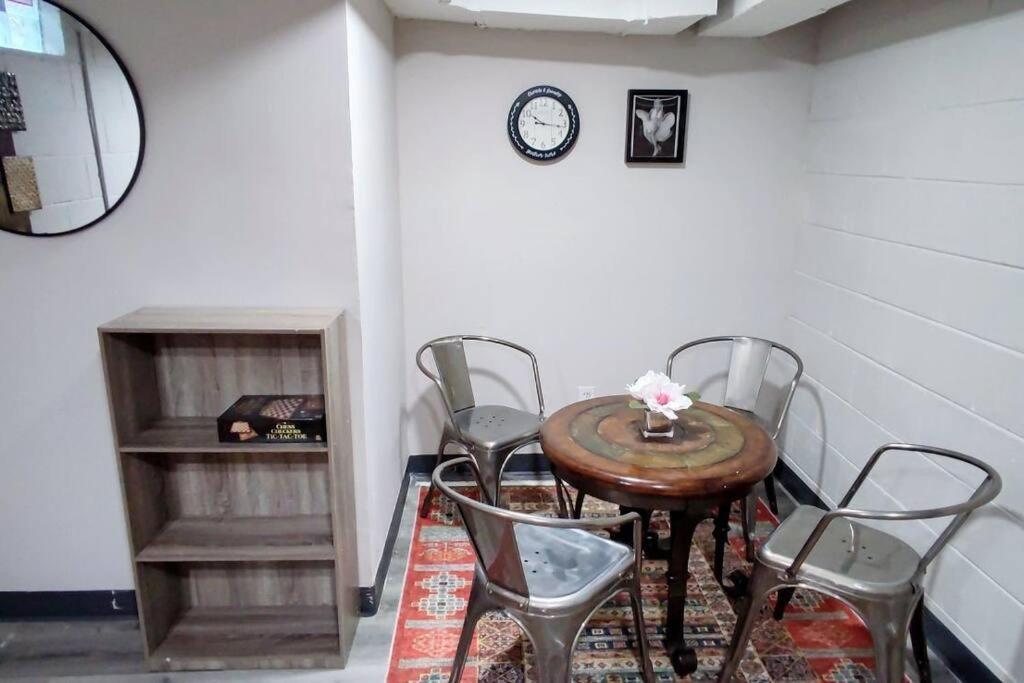 Spacious Suite Close To Downtown Indy/ King Bed Indianápolis Exterior foto